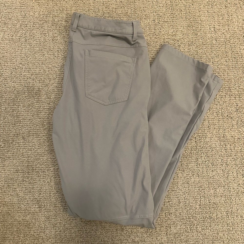 Men’s EUC lululemon ABC pants 34 long- WITH HOLE